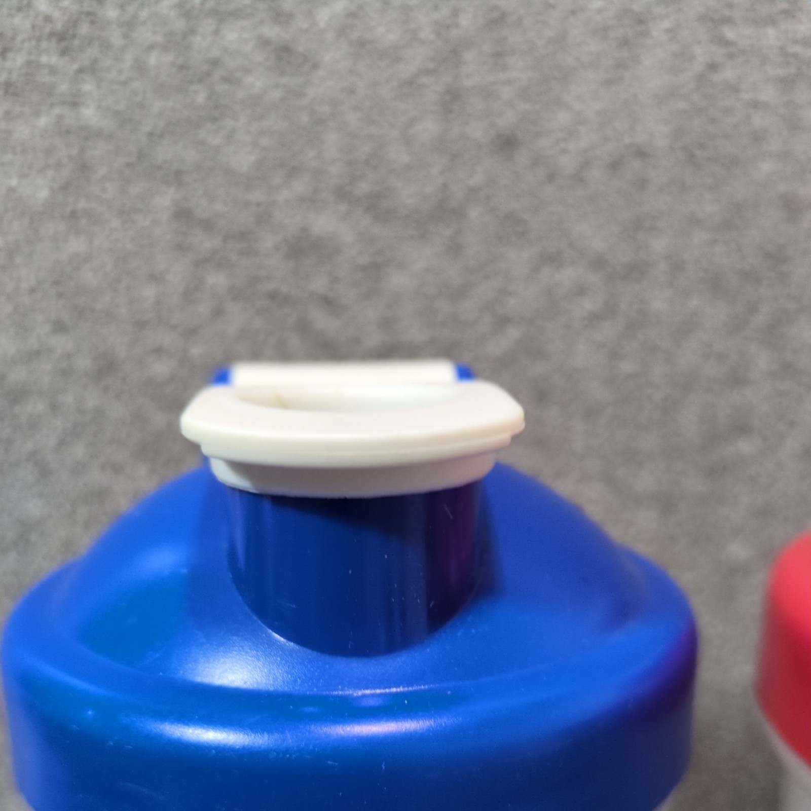 2 Blender Bottles 20oz + Lids with Flip Cap Classic Shaker Cups _ USED _ No Ball