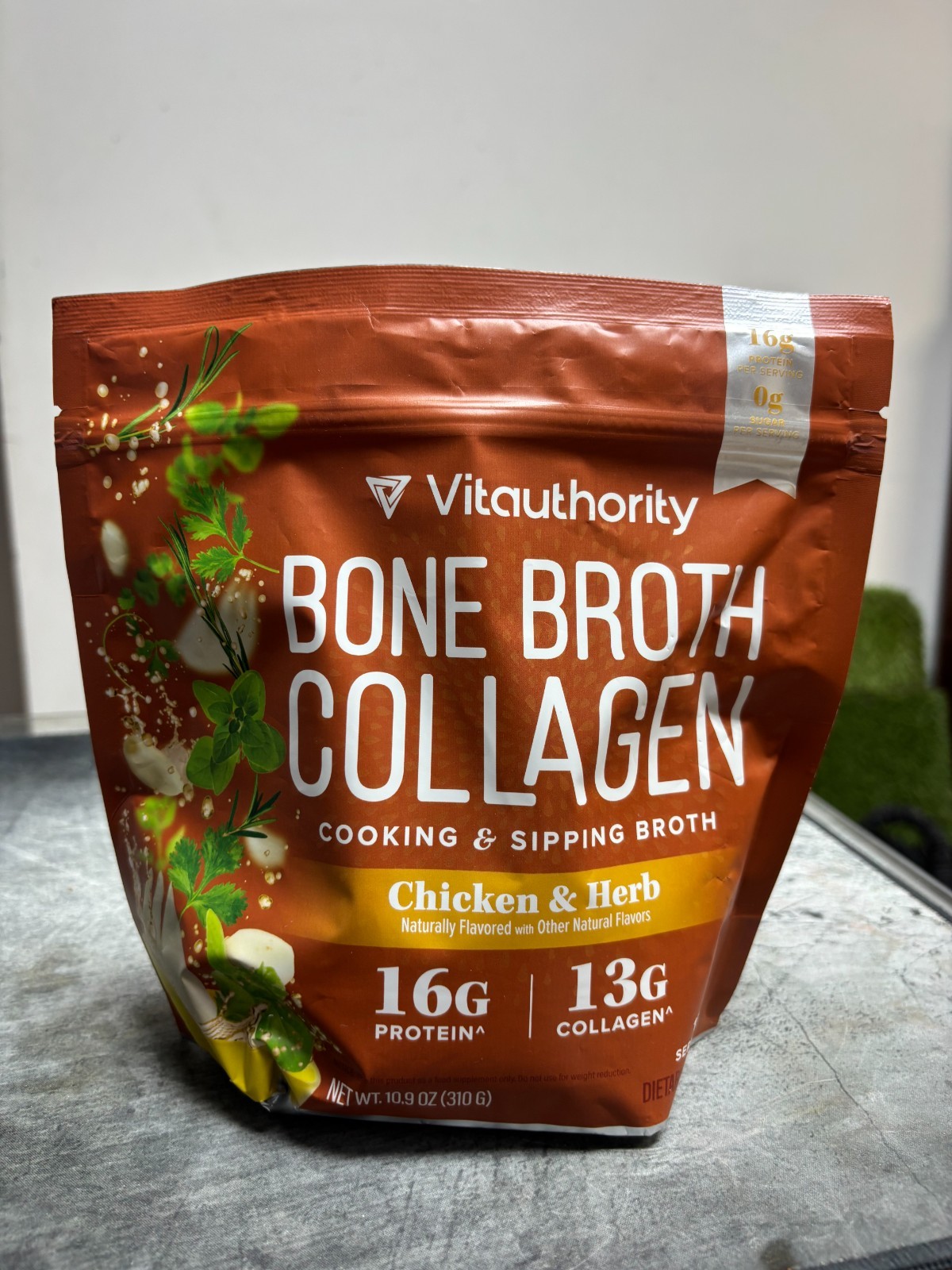 Vitauthority Bone Broth Collagen Chicken & Herb – 16g Protein – 15 Servings