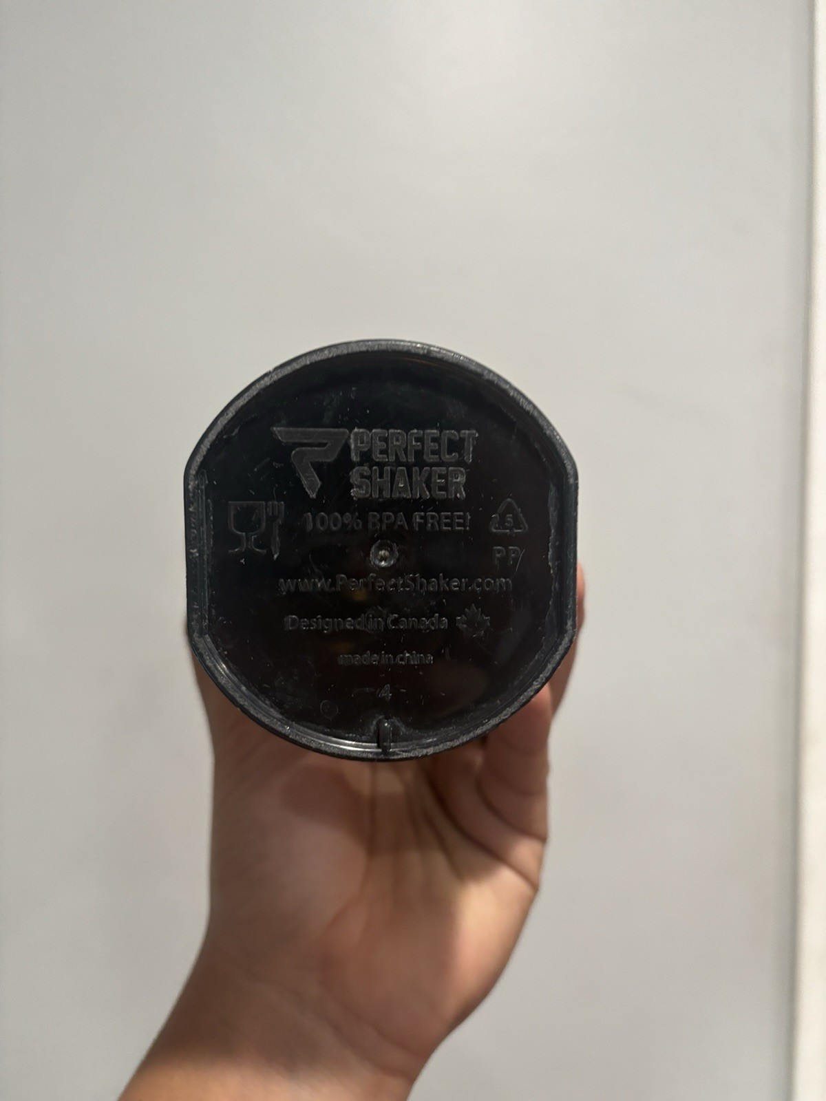 Perfect Shaker Bucked Up BPA-Free Plastic Bottle 600ml Flip Lock Black/Red