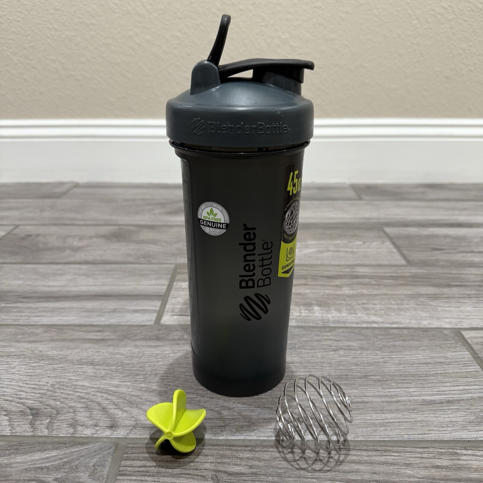 Blender Bottle Pro45 Shaker Bottle – 45oz/1330mL – Black Round Bottom