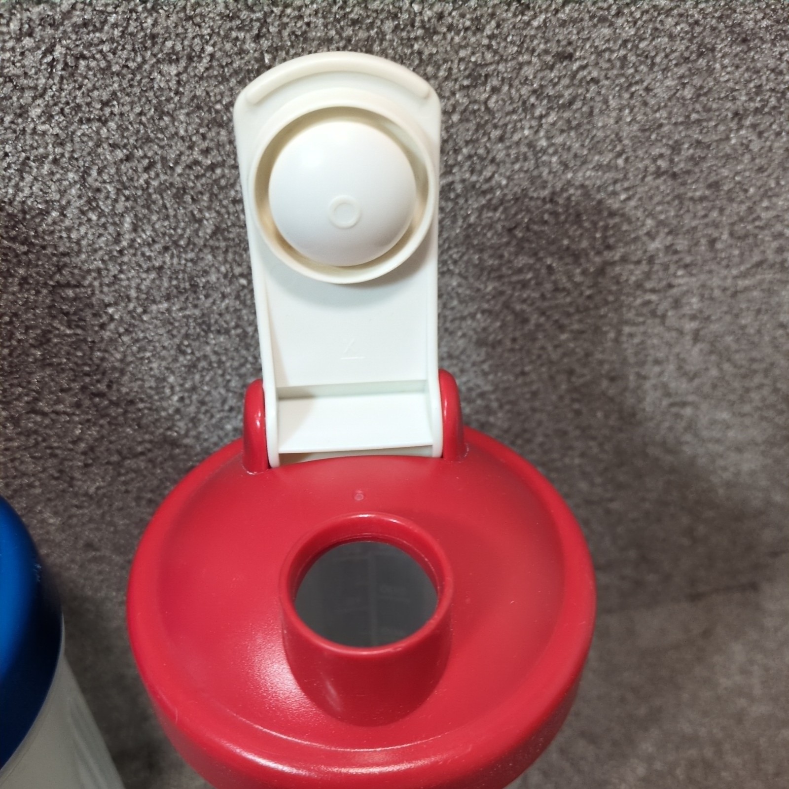 2 Blender Bottles 20oz + Lids with Flip Cap Classic Shaker Cups _ USED _ No Ball