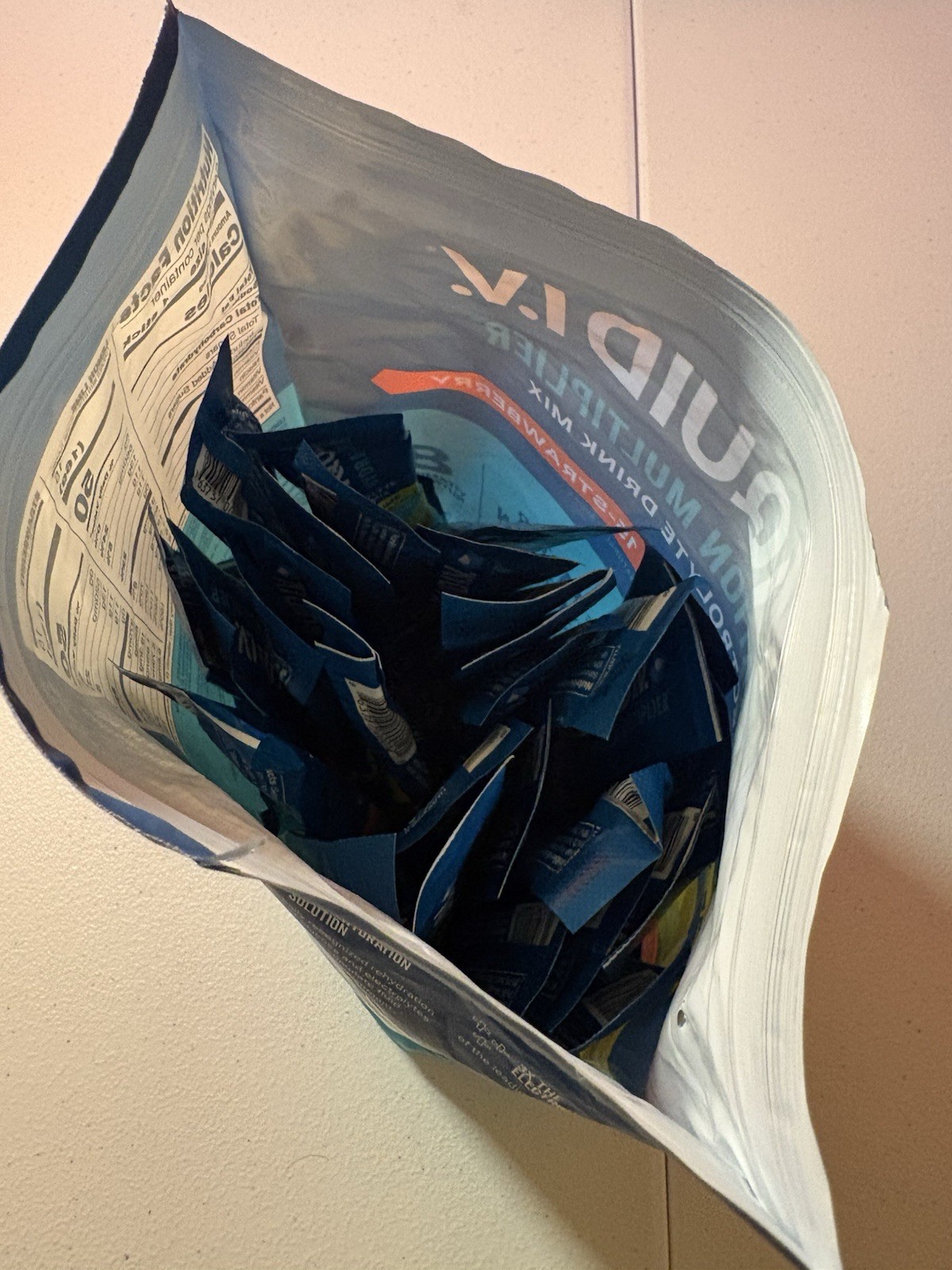 Liquid I.V. Hydration Multiplier 30 Sticks Lemon Lime & Strawberry (Exp: 2027+)