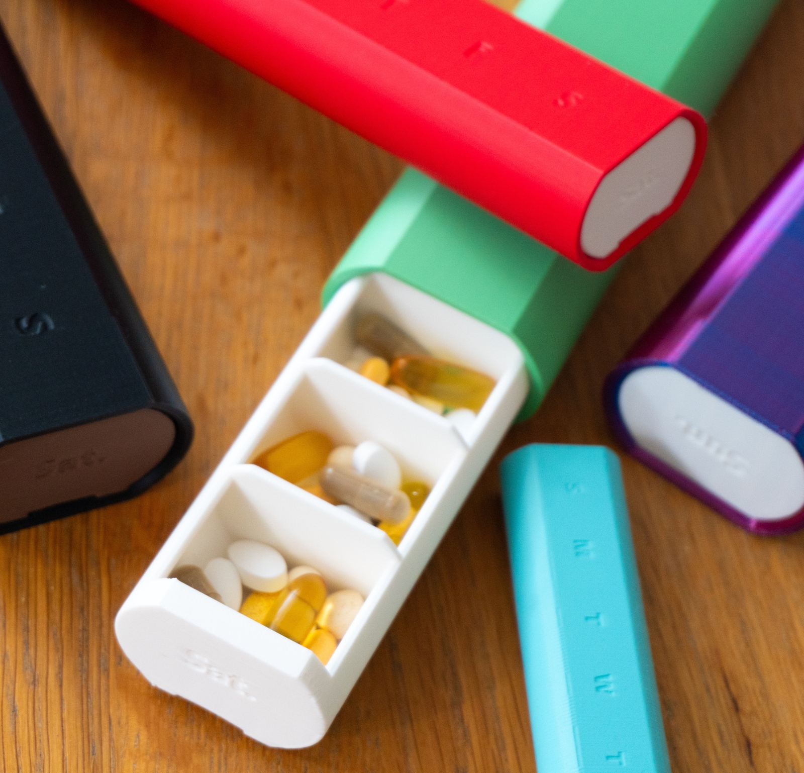 Weekly Pill Organizer Case Large 7 Day Medicine Box Travel Pill Container XL