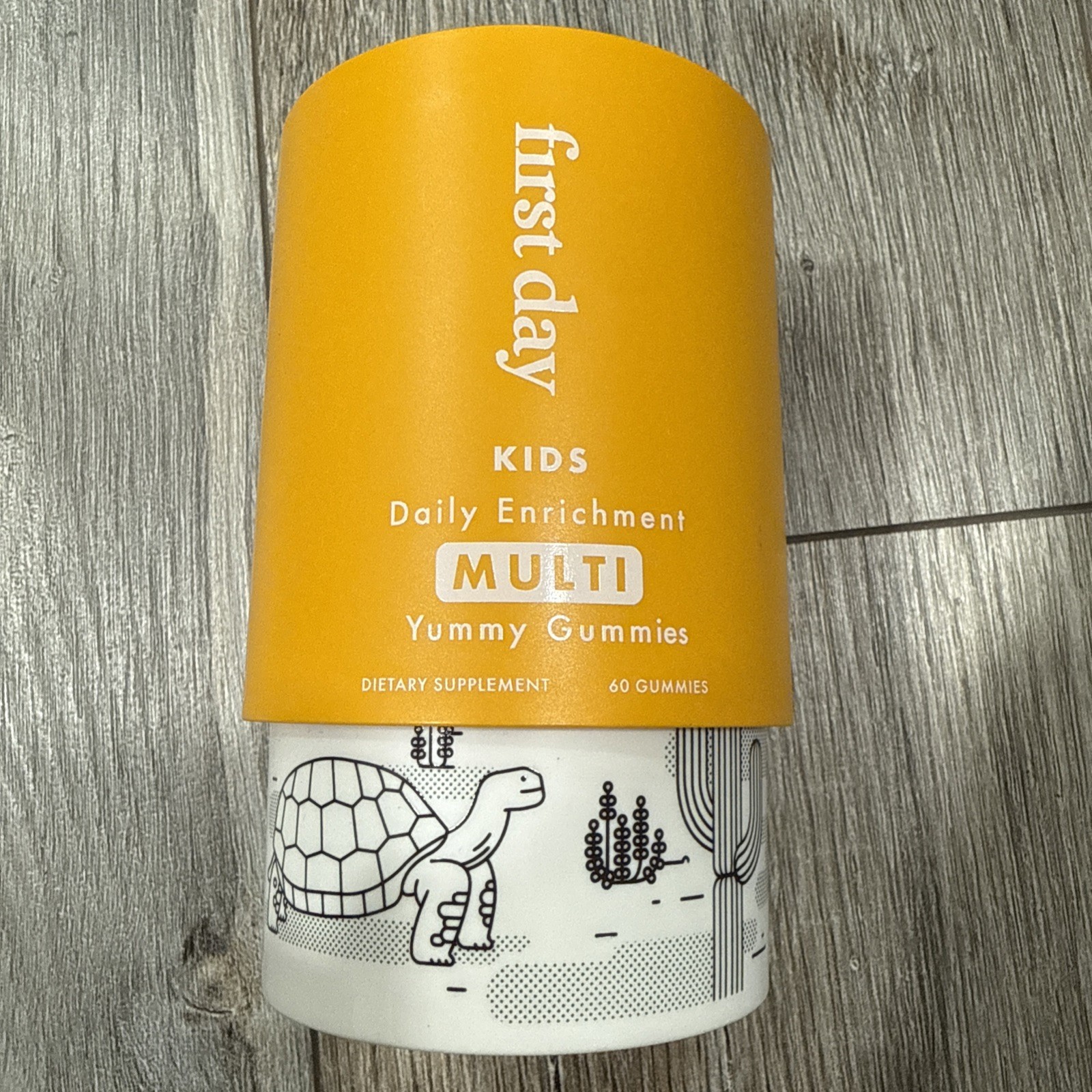 FIRST DAY Kids Daily Multivitamin Gummies A, D3, B6, B12, C, K2 Exp: 06/01/2026