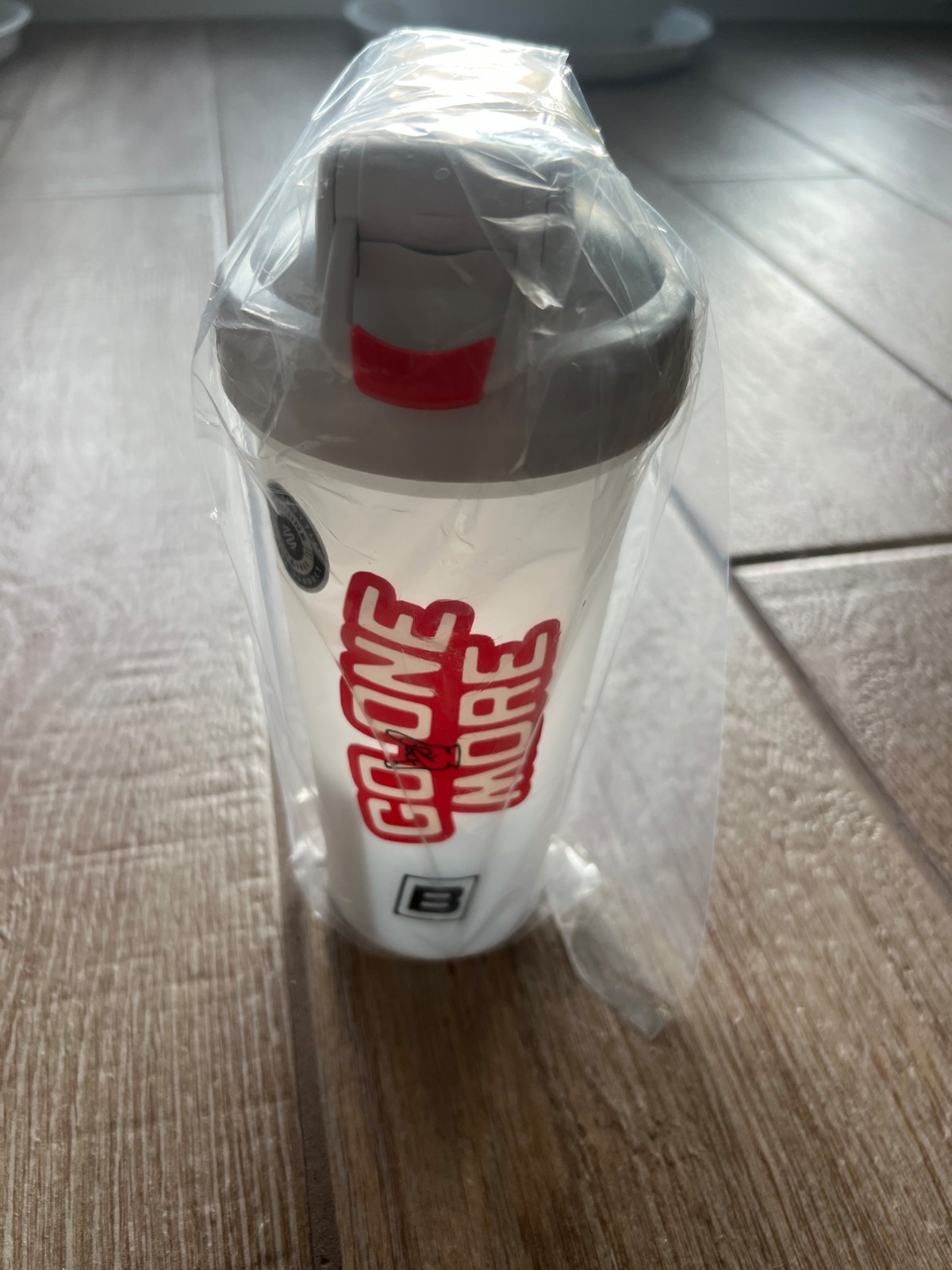 Go One More BlenderBottle Shaker Bottle 28 oz Shaker Bottle (New)