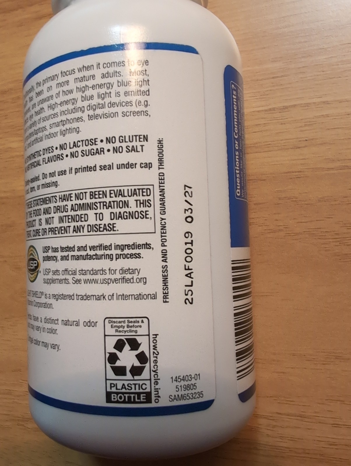 Member’s Mark Lutein with Zeaxanthin Softgels 150 Count EXP 03/2027 Brand New