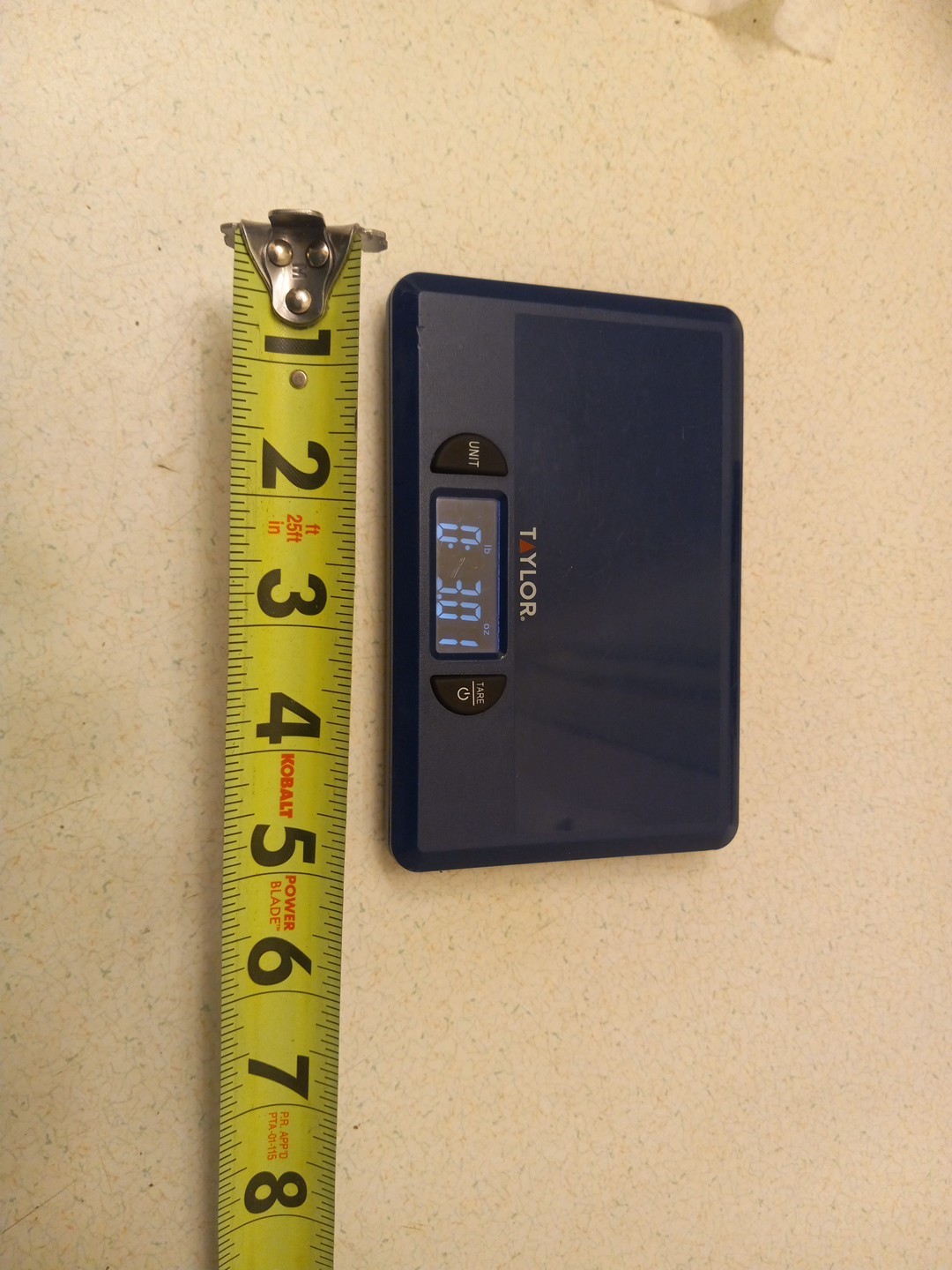 Mini TAYLOR SCALE – 4.4LBS – 2000G, 2000ML, 68 FL OZ USED