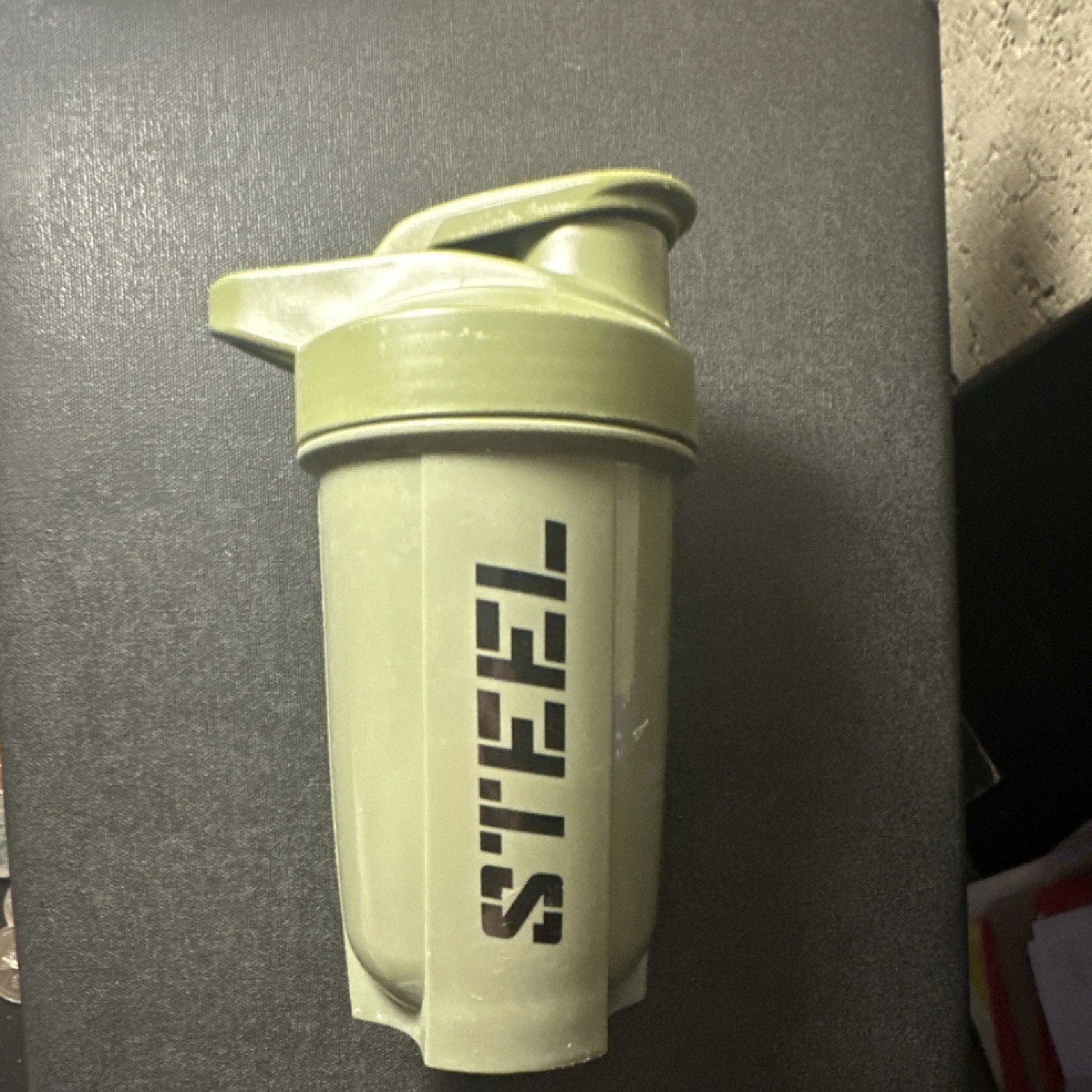 STEEL Green Plastic Shake Bottle 12 fl oz 400ml Side Measurements Screw-on Lid