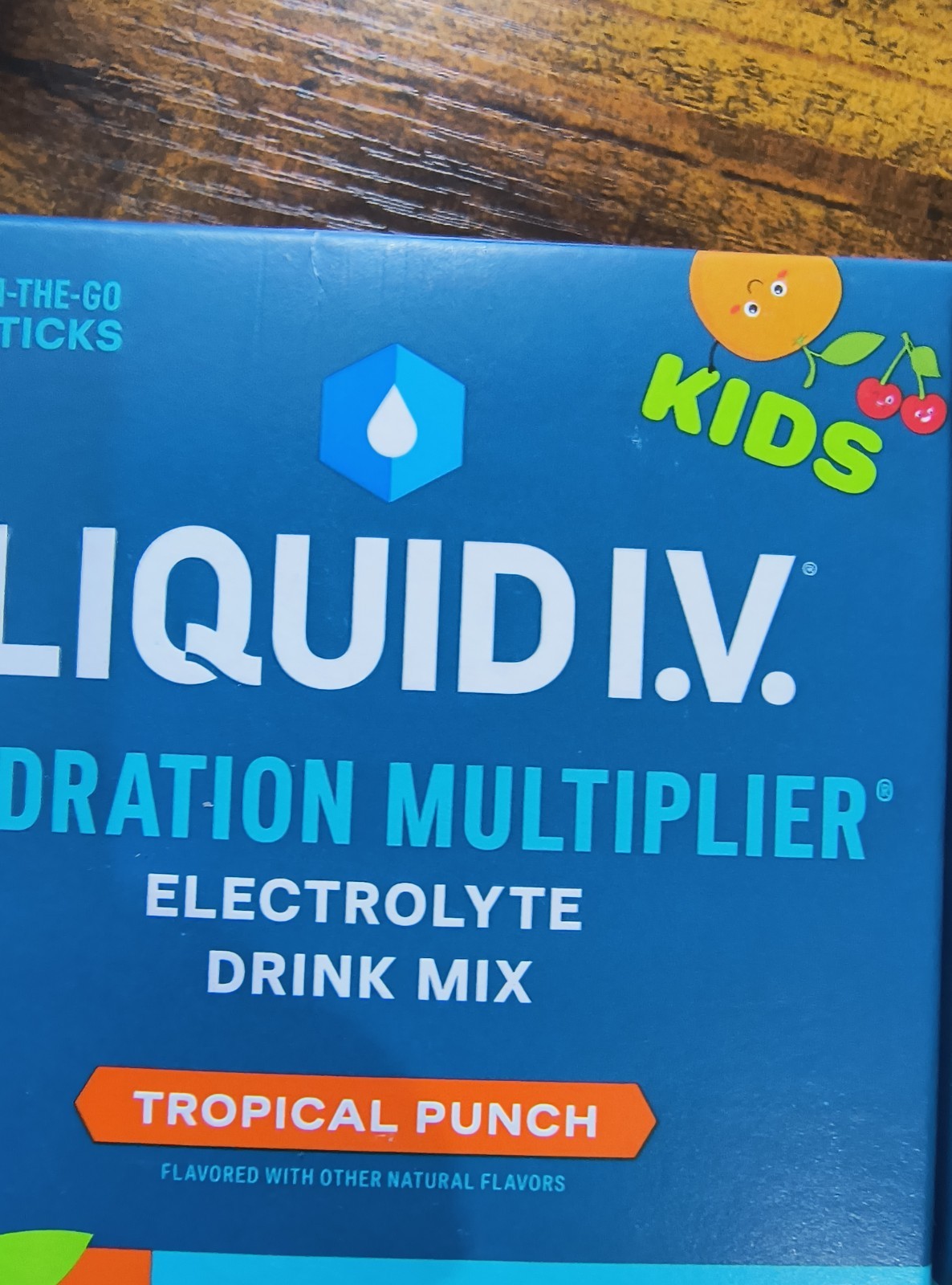 Liquid I V Hydration Multiplier Electrolyte Tropical Punch Drink Mix BB-08/29/26