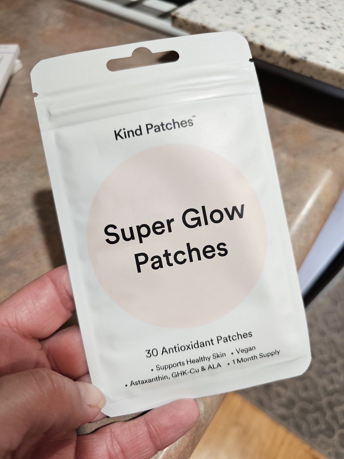 Kind Patches Super Glow