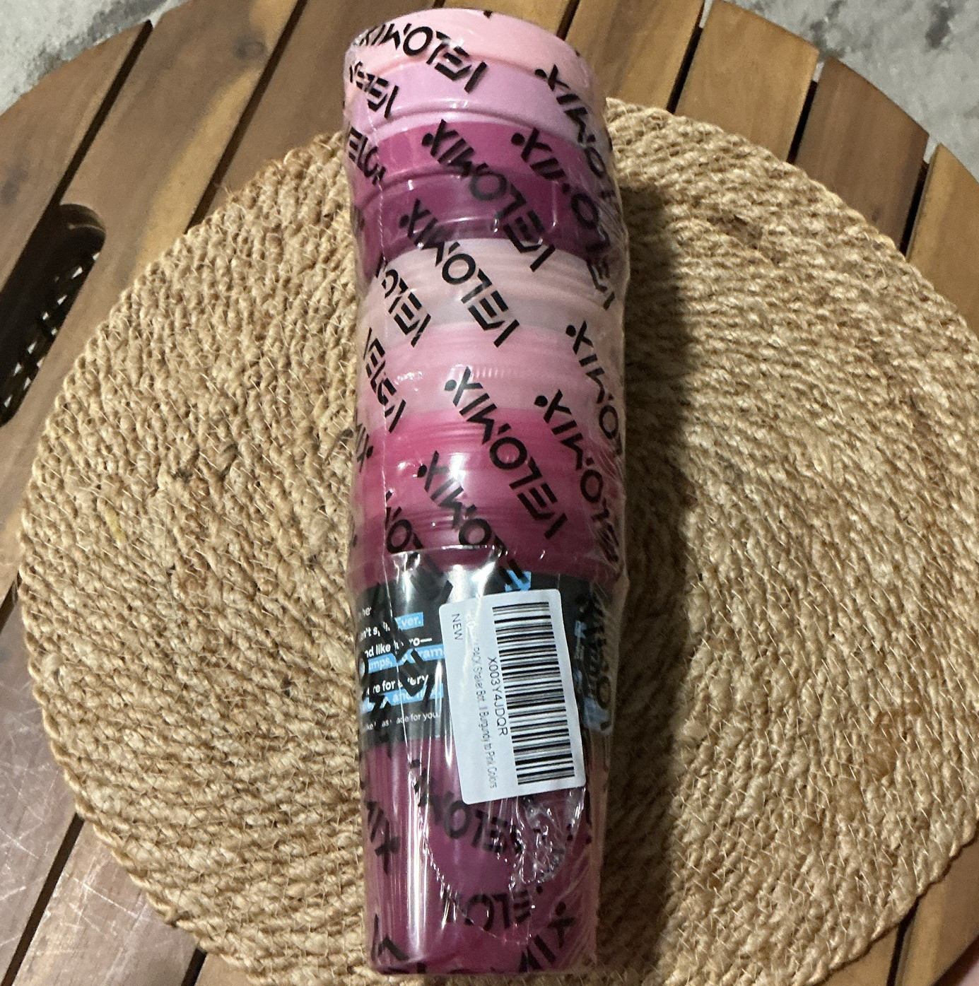 VELOMIX 20 oz Pink Reusable Plastic Sport Bottle w/ Screw-On Lid