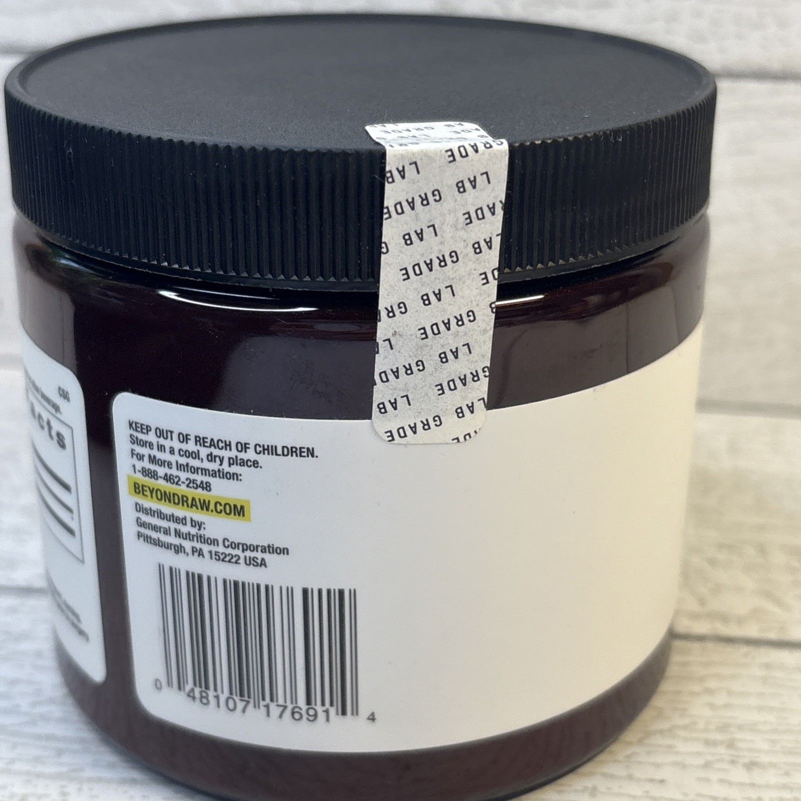 BEYOND RAW Chemistry Labs L-Leucine PowderFuels Muscles 30 Servings.EXP : 5/27
