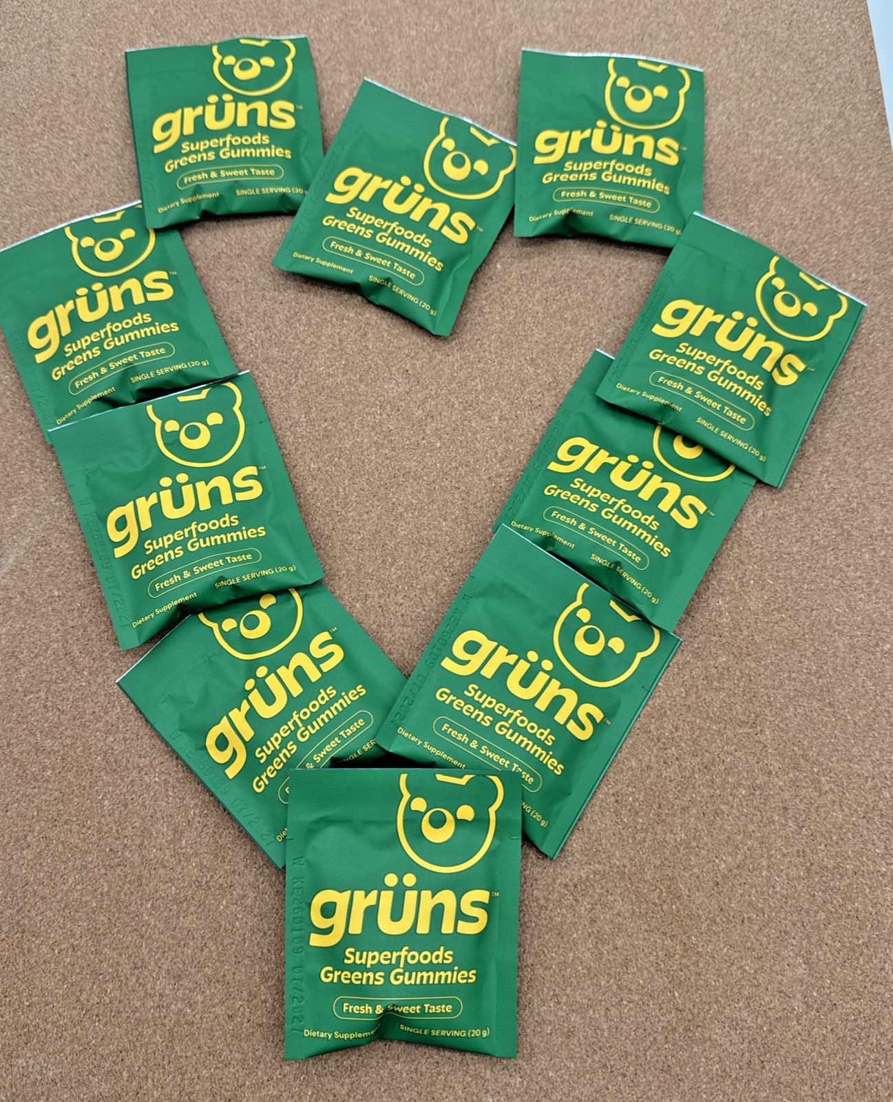 Gruns Adults Super Greens Gummies Multivitamin Superfood Gummy Bears 10 Packs