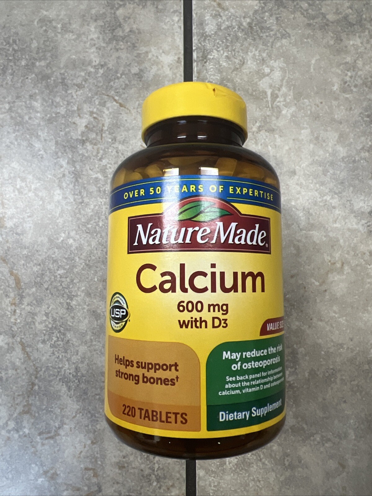 Nature Made Calcium 600 mg W/Vit.D3 10mcg (400 IU)- 220 Tablets Exp. 11/26