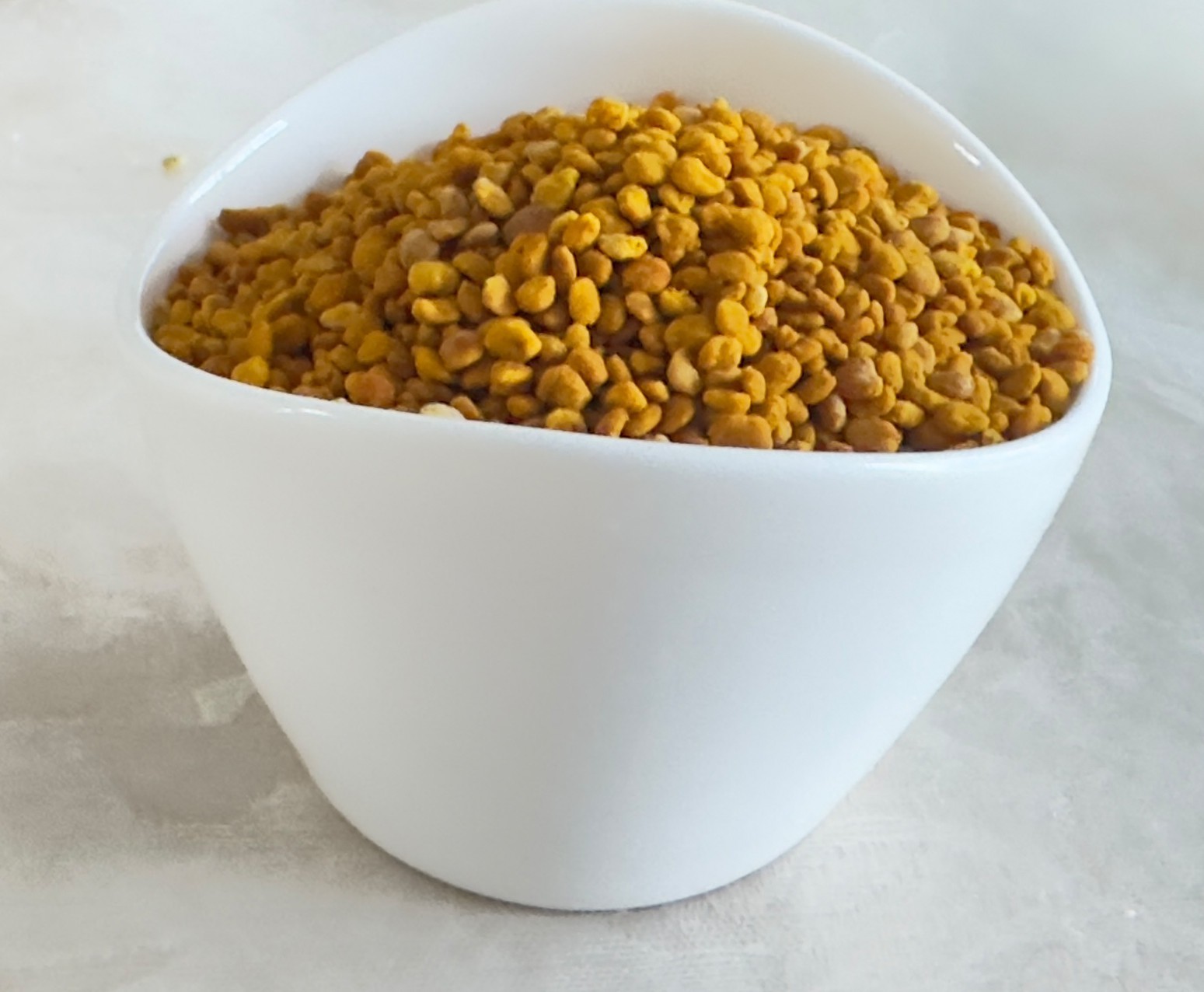 BEE POLLEN Pure Natural Not Processed Bee Pollen Granules Yellow and Brown