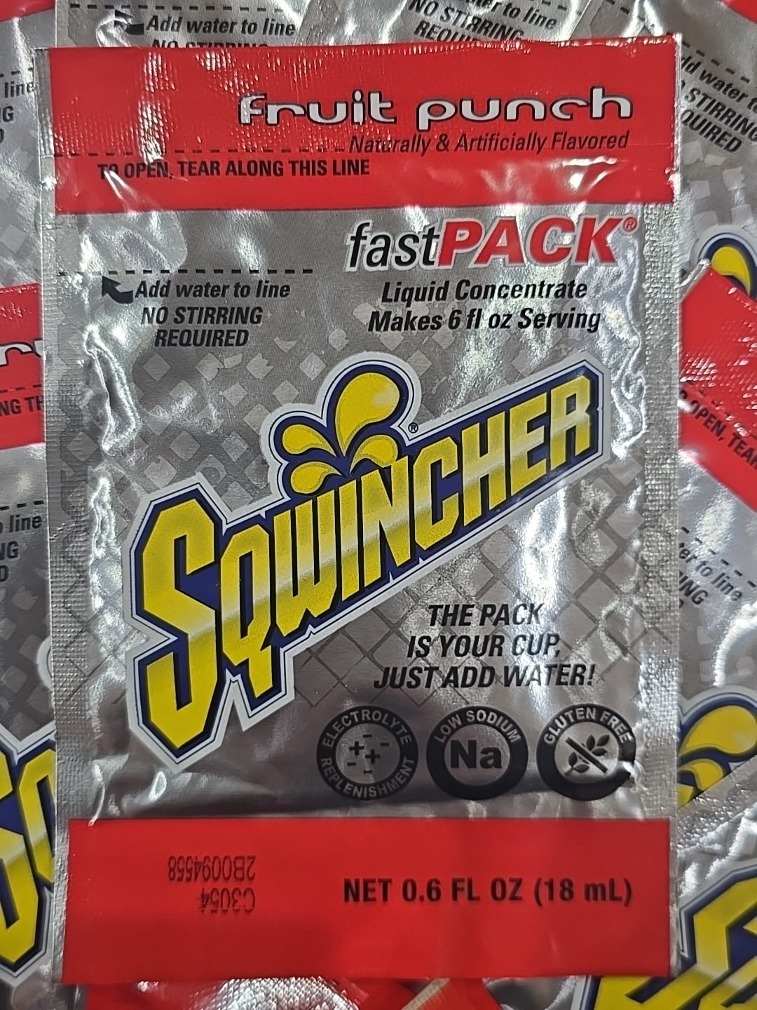 Sqwincher Fast Pack Oral Electrolyte Solution Fruit Punch 0.6 oz. Packet 15 Ct