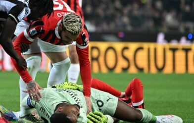 Le gardien de but, Mike Maignan, victime d’un traumatisme crânien au cours d’un match de football.