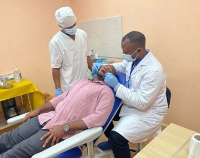 Prise en charge d’un patient durant la campagne.