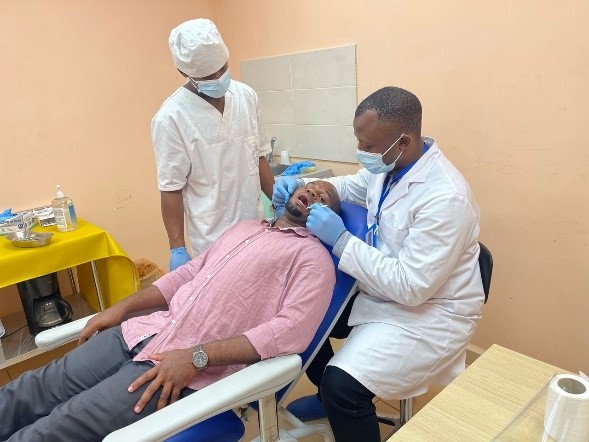 Prise en charge d’un patient durant la campagne.
