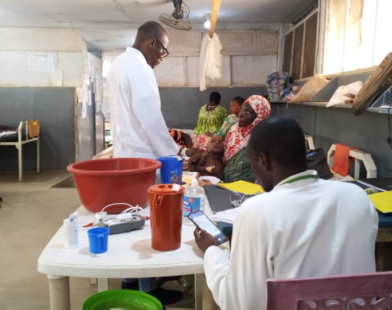 Salle d'hospitalisation pédiatrie.